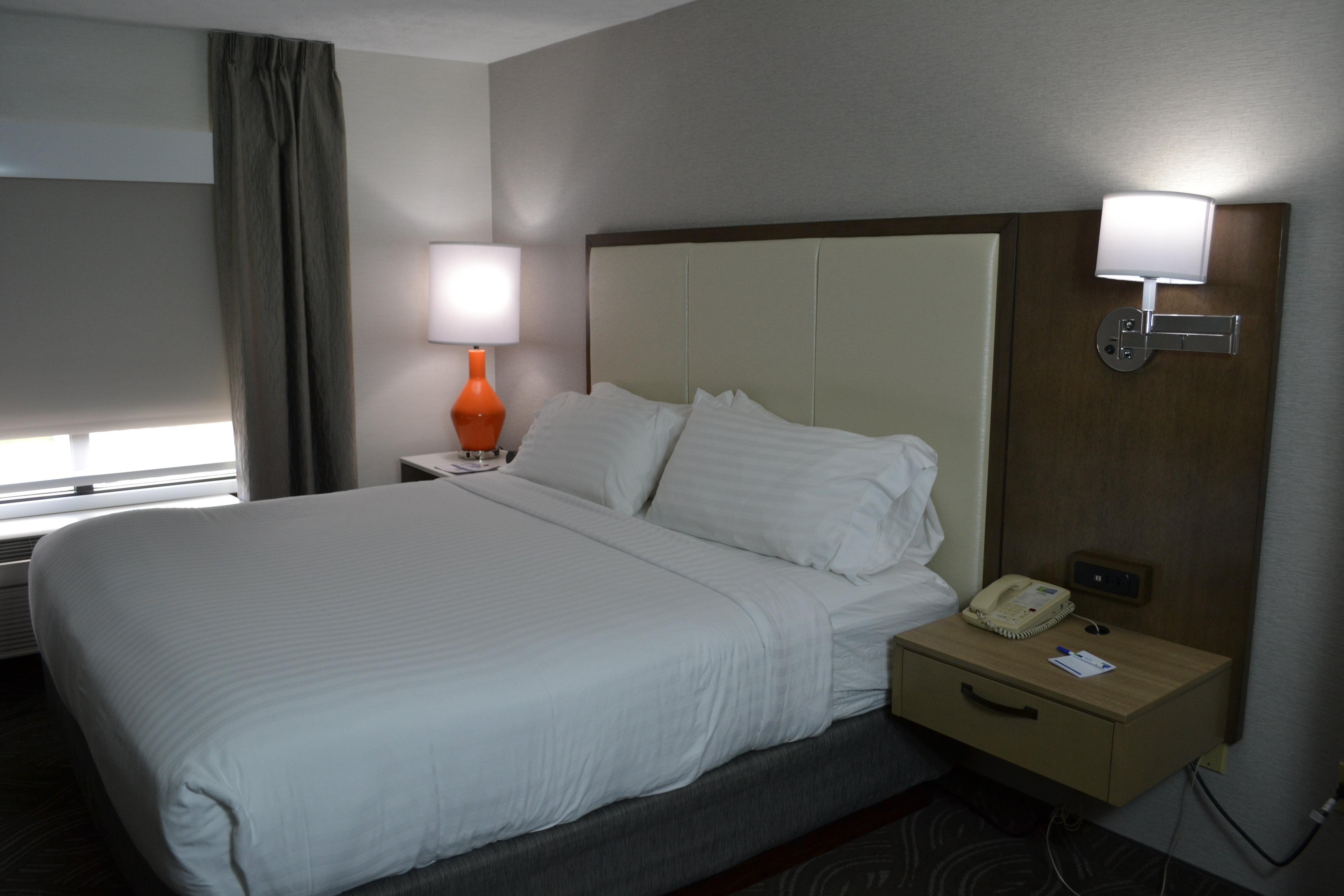 Holiday Inn Express Hotel & Suites Kent State University Кент Экстерьер фото