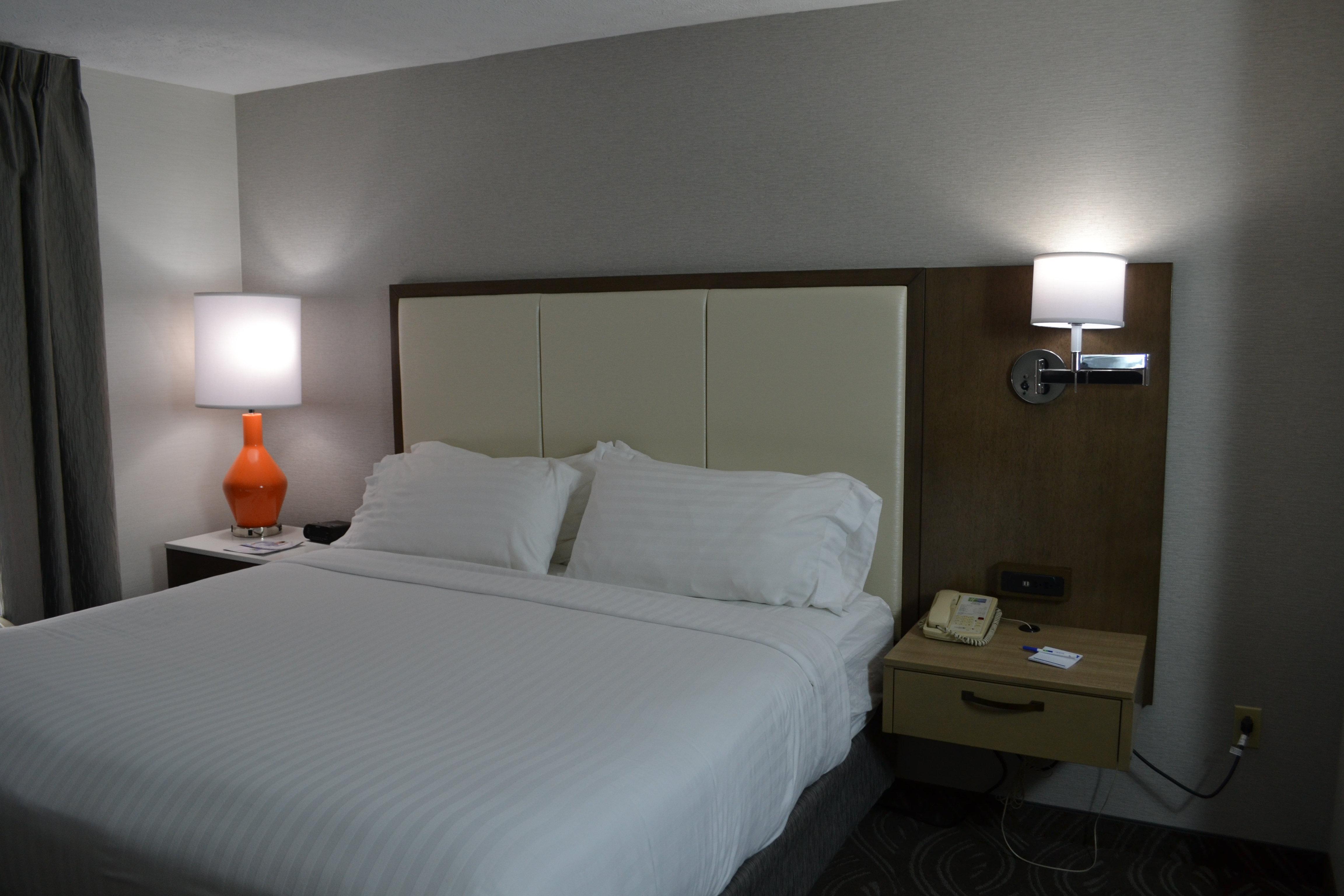 Holiday Inn Express Hotel & Suites Kent State University Кент Экстерьер фото